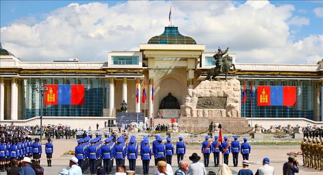 Lễ thượng cờ diễn ra trong không khí trang nghiêm, tràn đầy niềm vui và tự hào của người dân Mông Cổ. Ảnh: Thanh Tùng – TTXVN
