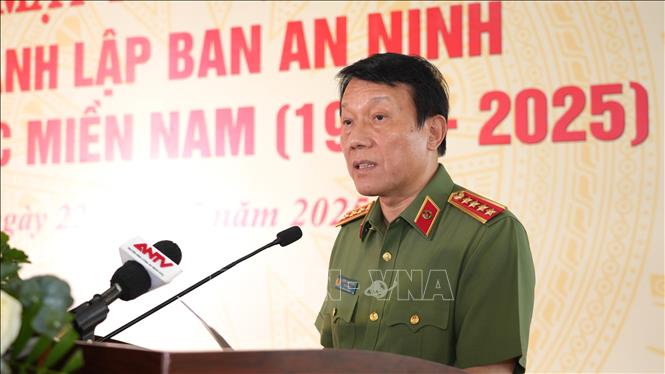 Bộ trưởng Bộ Công an Lương Tam Quangphát biểu tại buổi gặp mặt kỷ niệm 65 năm thành lập Ban An ninh Trung ương Cục miền Nam. Ảnh: Minh Phú – TTXVN