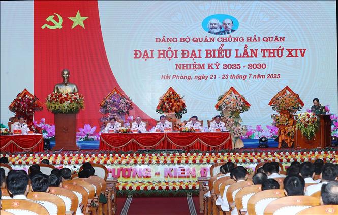 Đoàn Chủ tịch điều hành Đại hội. Ảnh: Trọng Đức - TTXVN