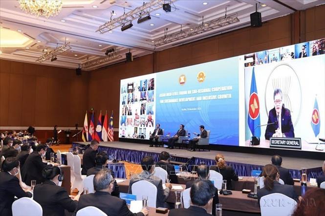 Việt Nam có nhiều đóng góp quan trọng trong việc xác định mục tiêu, phương hướng phát triển và hình thành các quyết sách lớn của ASEAN. Trong ảnh: Thủ tướng Phạm Minh Chính phát biểu tại phiên khai mạc Diễn đàn cấp cao ASEAN về hợp tác tiểu vùng vì sự phát triển bền vững và tăng trưởng bao trùm (Hà Nội, 30/11/2021). Ảnh: Dương Giang-TTXVN