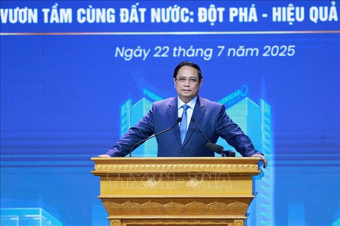 Thủ tướng Phạm Minh Chính phát biểu tại Lễ công bố quyết định chuyển đổi mô hình từ Trường Đại học Phenikaa thành Đại học Phenikaa. Ảnh: Dương Giang-TTXVN