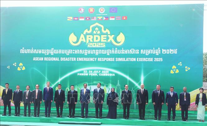 Các đại biểu tham dự sự kiện khai mạc ARDEX 2025. Ảnh: Hoàng Minh - PV TTXVN tại Campuchia 