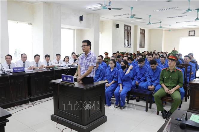 Bị cáo Đồng Xuân Thụ, cựu Tổng biên tập Tạp chí Môi trường và Đô thị Việt Nam tại phiên tòa. Ảnh: Thế Duyệt – TTXVN