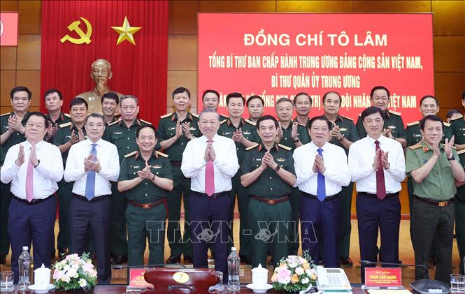 Tổng Bí thư Tô Lâm và các đại biểu chụp ảnh chung. Ảnh: Thống Nhất – TTXVN