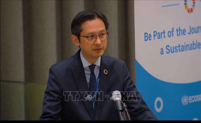 Permanent Representative of Vietnam to the UN Ambassador Do Hung Viet speaks at the 2025 HLPF. VNA Photo: Thanh Tuấn