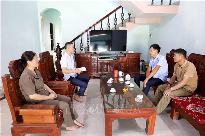 Người dân rất tán đồng với mô hình “Dân vận khéo 1+10”. Ảnh: Thế Duyệt – TTXVN