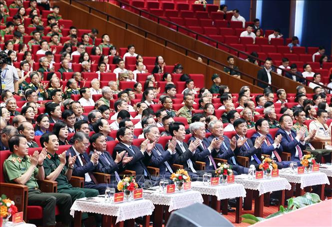 Tổng Bí thư Tô Lâm, Chủ tịch nước Lương Cường, Thủ tướng Phạm Minh Chính và các đại biểu dự Hội nghị. Ảnh: Thống Nhất – TTXVN