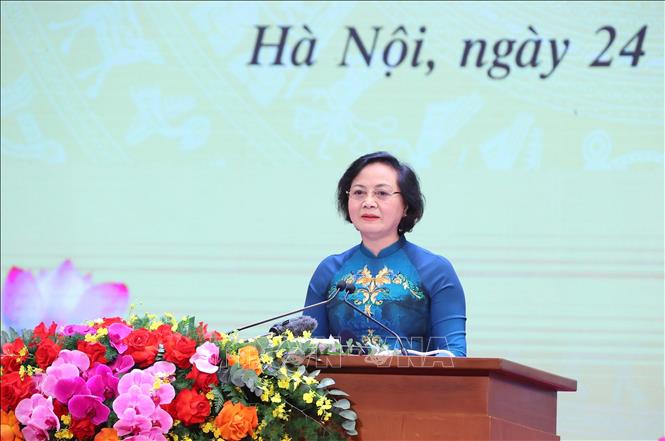Bộ trưởng Bộ Nội vụ Phạm Thị Thanh Trà trình bày Báo cáo về công tác chăm lo người có công với cách mạng toàn quốc. Ảnh: Văn Điệp – TTXVN