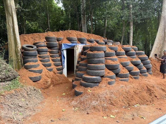 Hầm công sự do quân đội Thái Lan chuẩn bị tại khu vực Đền Ta Muen Thom ngày 23/7/2025. Ảnh: Phạm Hải - PV TTXVN tại Thái Lan