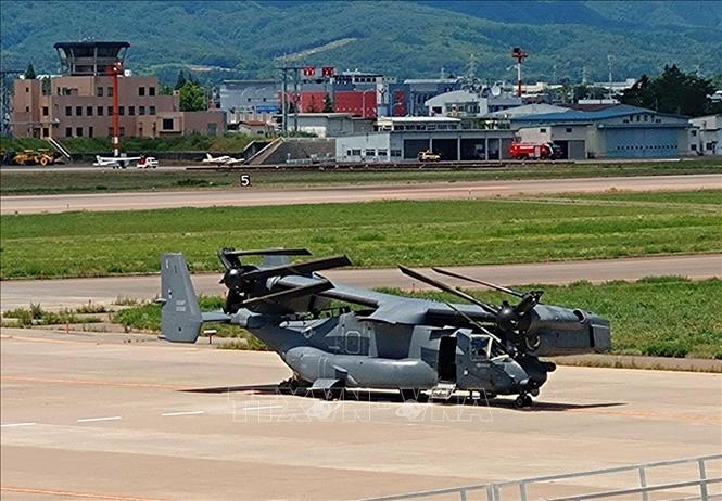 Máy bay quân sự Osprey của Mỹ hạ cánh khẩn cấp xuống sân bay Hanamaki, tỉnh Iwate, Đông Bắc Nhật Bản, ngày 24/7/2025. Ảnh: Kyodo/TTXVN