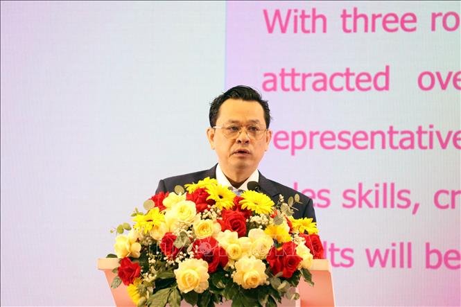 Ông Nguyễn Thanh Đảo, Phó Chủ tịch Thường trực Hiệp hội Quảng cáo Việt Nam, Chủ tịch Hội Quảng cáo Thành phố Hồ Chí Minh phát biểu khai mạc. Ảnh: Tiến Lực - TTXVN