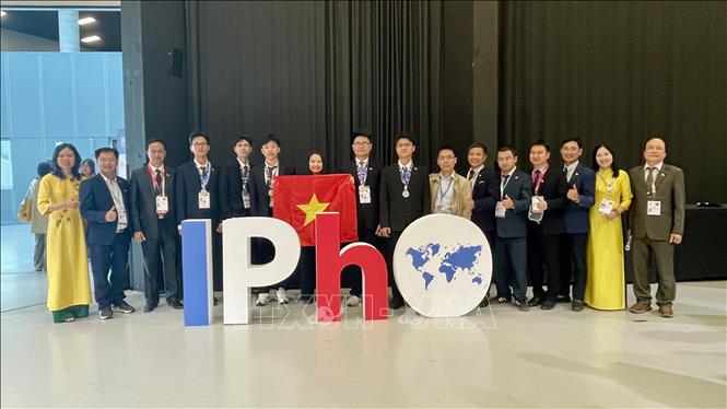 Đoàn Việt Nam tham dự Olympic Vật lý Quốc tế 2025. Ảnh: Thu Hà - P/v TTXVN tại Pháp