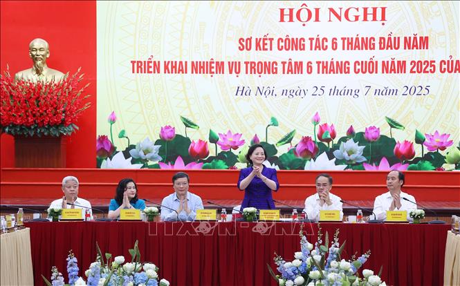 Bộ trưởng Bộ Nội vụ Phạm Thị Thanh Trà chủ trì Hội nghị. Ảnh: Văn Điệp - TTXVN 