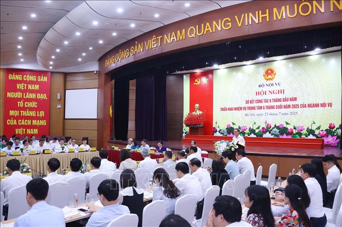Ngành Nội vụ sơ kết 6 tháng đầu năm, triển khai nhiệm vụ công tác 6 tháng cuối năm 2025. Ảnh: Văn Điệp – TTXVN