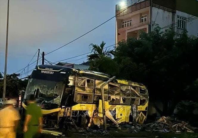 The bus is badly damaged. VNA/Photo by courtesy