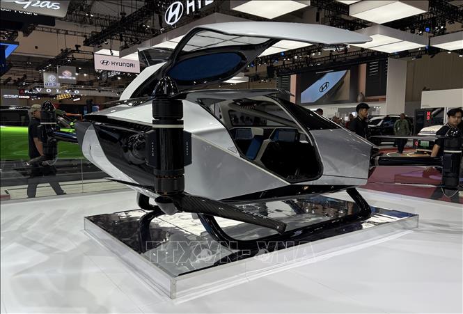 Mẫu xe bay AeroHT của hãng Xpeng (Trung Quốc) được giới thiêu, trưng bày tại GIIAS 2025. Ảnh: Minh Thái - Phóng viên TTXVN tại Indonesia 