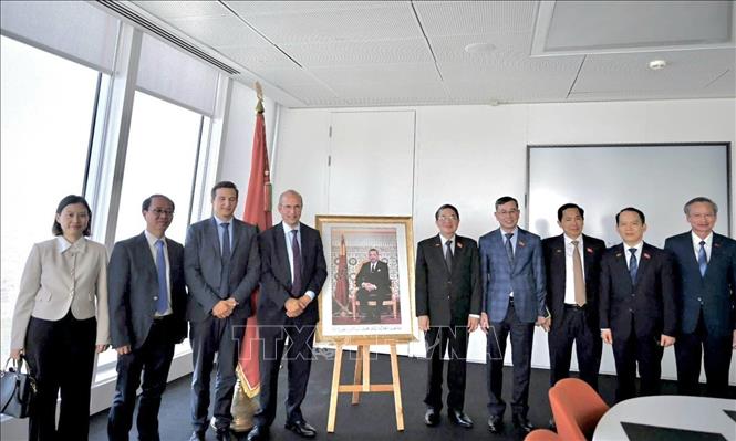 Phó Chủ tịch Quốc hội Nguyễn Đức Hải  thăm, làm việc với Trung tâm tài chính Casablanca. Ảnh: TTXVN phát