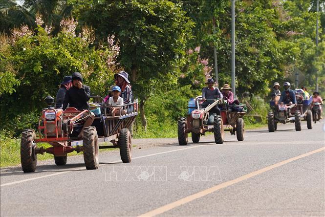 Người dân Campuchia sơ tán tránh xung đột biên giới với Thái Lan tại tỉnh  Oddar Meanchey, ngày 25/7/2025. Ảnh: THX/TTXVN