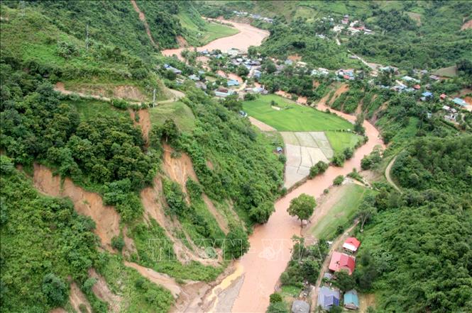 Bac Ly commune is still isolated due to landslides. VNA Photo: Văn Tý