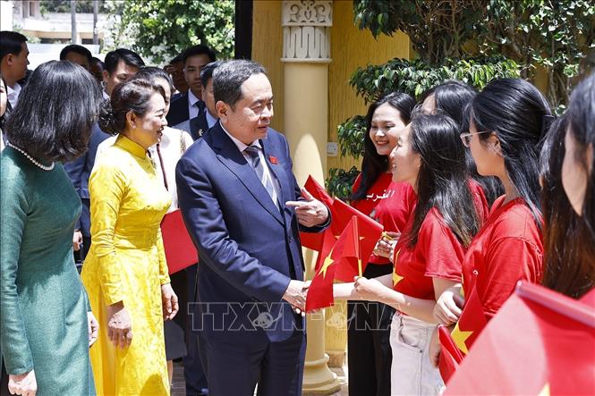 Chủ tịch Quốc hội Trần Thanh Mẫn và Phu nhân đến thăm, gặp gỡ cán bộ, nhân viên Đại sứ quán và cộng đồng người Việt Nam tại Maroc. Ảnh: Doãn Tấn – TTXVN