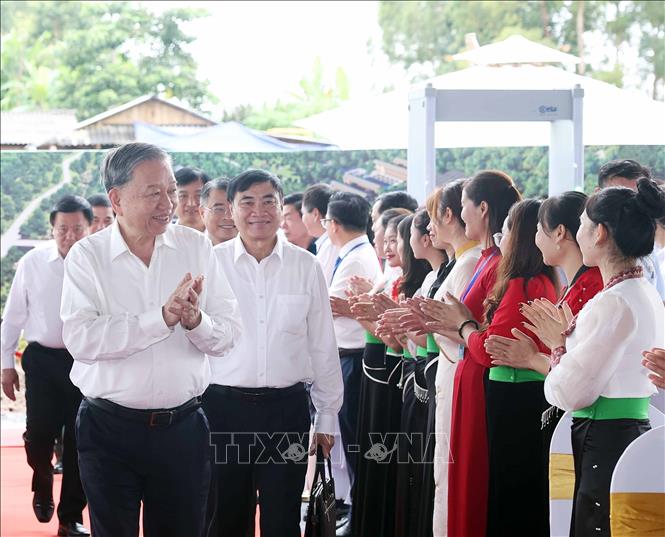 Tổng Bí thư Tô Lâm đến dự Lễ khởi công Trường liên cấp Tiểu học, Trung học cơ sở xã Si Pa Phìn, tỉnh Điện Biên. Ảnh: Thống Nhất – TTXVN