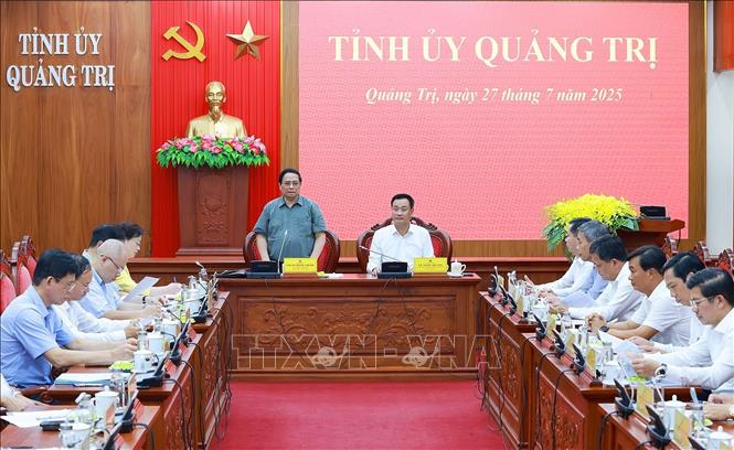 Thủ tướng Phạm Minh Chính làm việc với Ban Thường vụ Tỉnh uỷ Quảng Trị. Ảnh: Dương Giang-TTXVN  