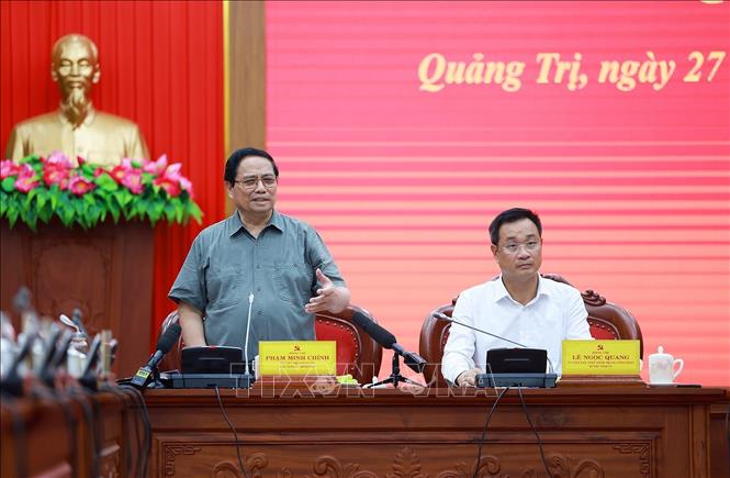 Thủ tướng Phạm Minh Chính làm việc với Ban Thường vụ Tỉnh uỷ Quảng Trị. Ảnh: Dương Giang-TTXVN 

