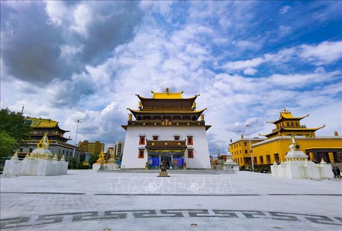 Tu viện Gandan Khiid là một trong những tu viện phật giáo lớn nhất và cũng là điểm tham quan, thu hút nhiều du khách ở Mông Cổ. Ảnh: Thanh Tùng - TTXVN