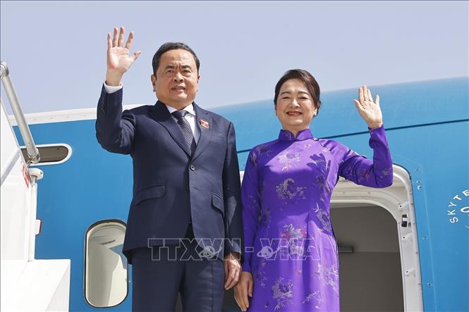 Chủ tịch Quốc hội Trần Thanh Mẫn và Phu nhân rời thủ đô Rabat, kết thúc tốt đẹp chuyến thăm chính thức Vương quốc Maroc. Ảnh: Doãn Tấn – TTXVN