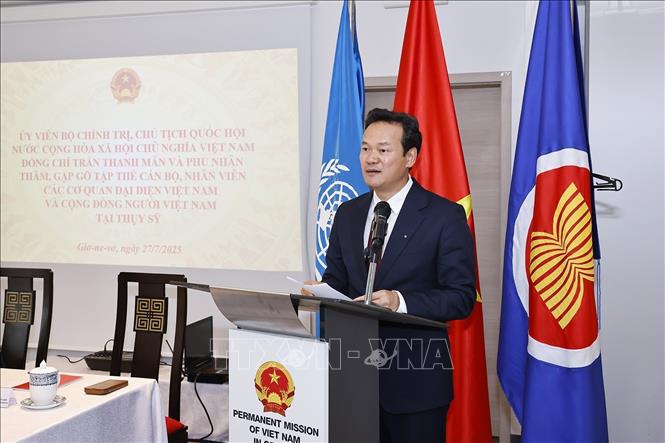 Đại sứ Mai Phan Dũng, Trưởng Phái đoàn đại diện thường trực Việt Nam tại Liên hợp quốc, Tổ chức Thương mại thế giới và các Tổ chức quốc tế khác tại Geneva phát biểu. Ảnh: Doãn Tấn - TTXVN