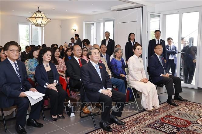 Đại biểu dự buổi gặp gỡ. Ảnh: Doãn Tấn – TTXVN