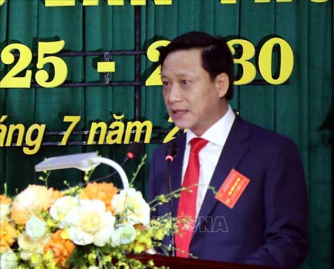 Đồng chí Hồ Thái Sơn, Phó Bí thư Đảng ủy, Chủ tịch UBND xã Hương Sơn phát biểu khai mạc Đại hội. Ảnh: Công Tường-TTXVN