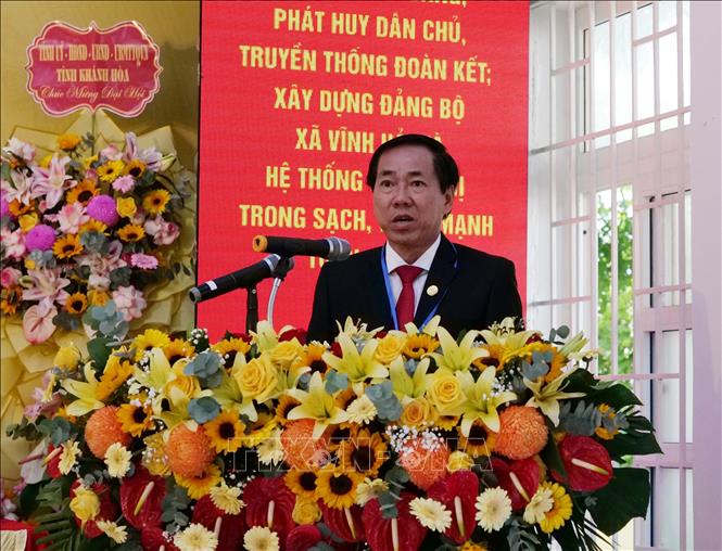 Ông Phan Tấn Cảnh, Bí thư Đảng ủy xã Vĩnh Hải (tỉnh Khánh Hòa) phát biểu tại Đại hội. Ảnh: Công Thử - TTXVN