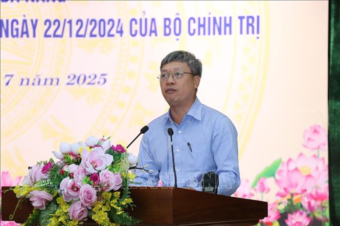 Phó Chủ tịch UBND thành phố Đà Nẵng Hồ Quang Bửu phát biểu tại buổi làm việc. Ảnh: Khoa Chương - TTXVN