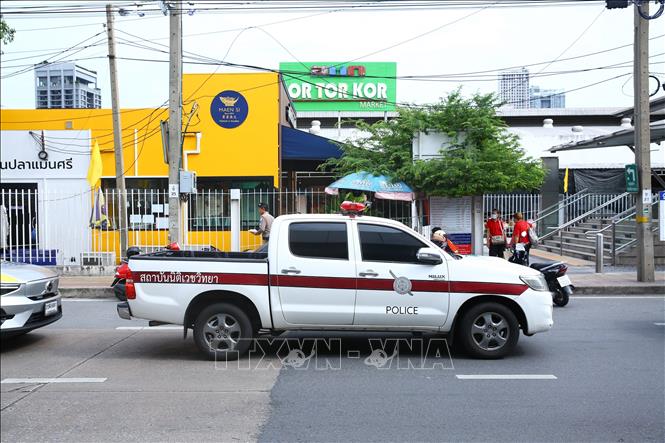 Hiện trường vụ xả súng tại chợ Or Tor Kor ở Bangkok, Thái Lan, ngày 28/7/2025. Ảnh: THX/TTXVN