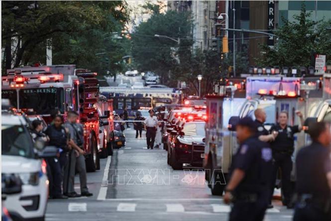 Cảnh sát phong tỏa hiện trường vụ xả súng tại khu Manhattan, New York (Mỹ) ngày 28/7/2025. Ảnh: REUTERS/TTXVN