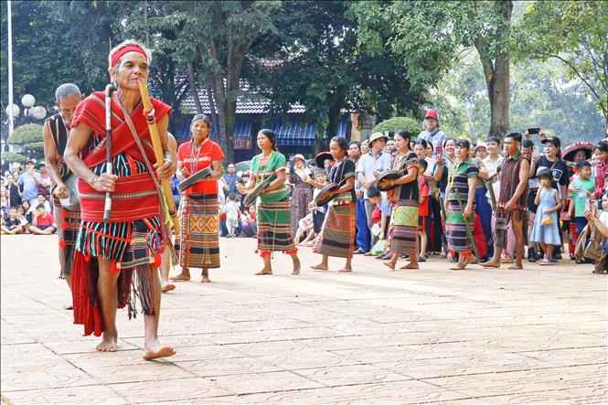 Tái hiện Lễ hội Kết bạn cộng đồng của đồng bào dân tộc S'tiêng, M'nông... tại Khu bảo tồn văn hóa dân tộc S’tiêng sóc Bom Bo (xã Bom Bo, tỉnh Đồng Nai). Ảnh: Nhật Bình – TTXVN