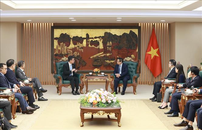 Thủ tướng Phạm Minh Chính tiếp ông Hyoung Nyon Kim, Phó Chủ tịch Tập đoàn Dunamu của Hàn Quốc. Ảnh: Dương Giang-TTXVN

