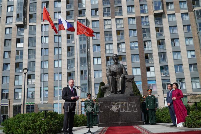 Thống đốc St. Petersburg A.Beglov phát biểu tại buổi lễ. Ảnh: Tâm Hằng - PV TTXVN tại LB Nga