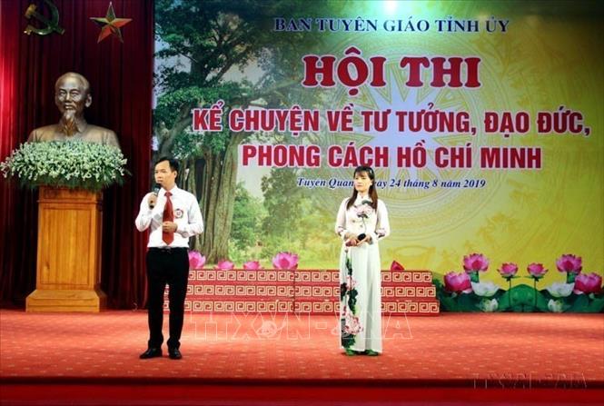 Hội thi kể chuyện về tư tưởng, đạo đức, phong cách Hồ Chí Minh năm 2019 của tỉnh Tuyên Quang tạo sự lan tỏa, tác động tích cực đến nhận thức, hành động mỗi cán bộ, đảng viên và quần chúng nhân dân trong việc học tập và làm theo gương Bác. Ảnh: Quang Cường - TTXVN