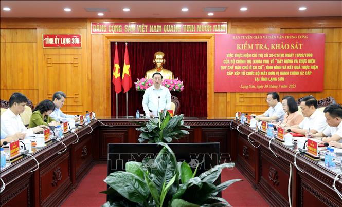 Quang cảnh buổi làm việc. Ảnh: Văn Đạt - TTXVN