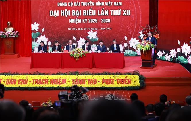 Thủ tướng Phạm Minh Chính, Bí thư Đảng uỷ Chính phủ phát biểu tại Đại hội đại biểu Đảng bộ Đài Truyền hình Việt Nam lần thứ 12, nhiệm kỳ 2025 - 2030. Ảnh: Dương Giang - TTXVN
