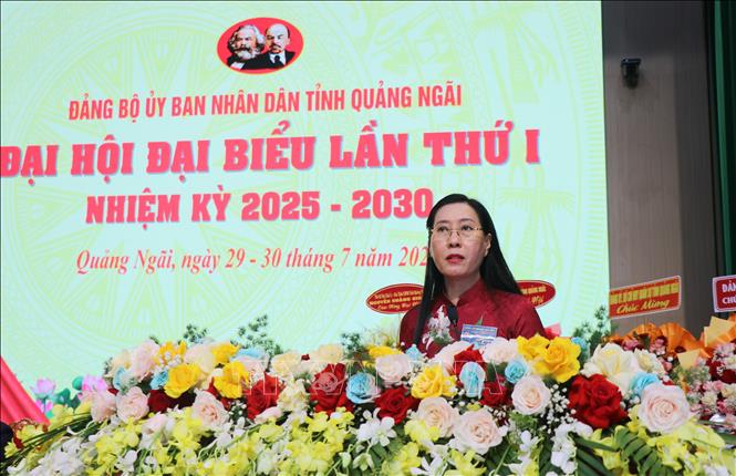 Ủy viên Trung ương Đảng, Bí thư Tỉnh ủy Quảng Ngãi Bùi Thị Quỳnh Vân phát biểu chỉ đạo Đại hội. Ảnh: Phạm Cường- TTXVN