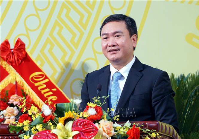 Phó Bí thư Tỉnh ủy Lạng Sơn Nguyễn Cảnh Toàn phát biểu giao nhiệm vụ cho Đảng bộ phường Lương Văn Tri. Ảnh: Văn Đạt - TTXVN               