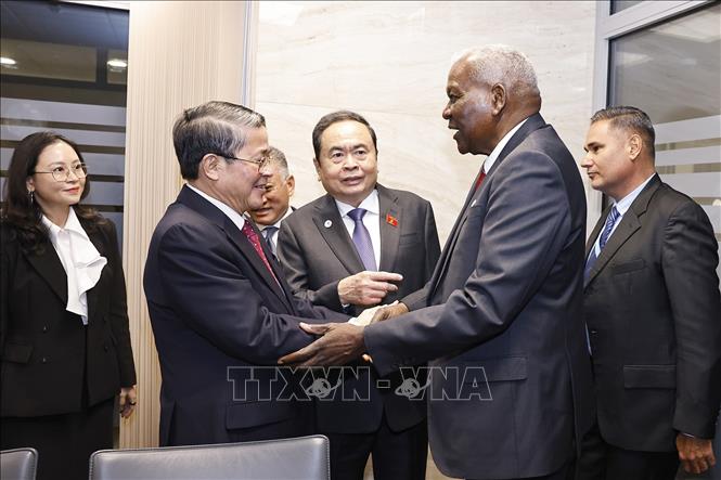 Chủ tịch Quốc hội Trần Thanh Mẫn, Phó Chủ tịch Quốc hội Nguyễn Đức Hải với Chủ tịch Quốc hội Cuba Esteban Lazo Hernandez. Ảnh: Doãn Tấn – TTXVN