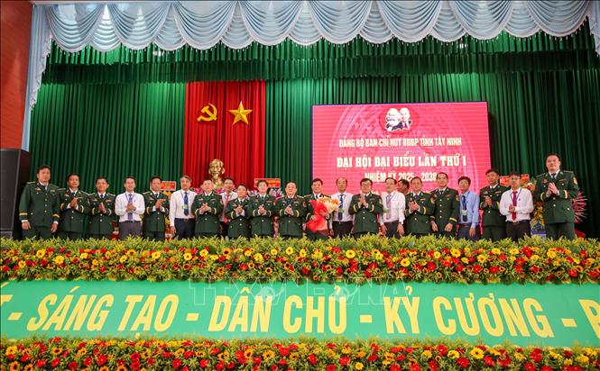 Ban Chấp hành Đảng bộ Ban Chỉ huy Bộ đội Biên phòng tỉnh Tây Ninh, nhiệm kỳ 2025–2030, ra mắt tại Đại hội. Ảnh: Giang Phương – TTXVN