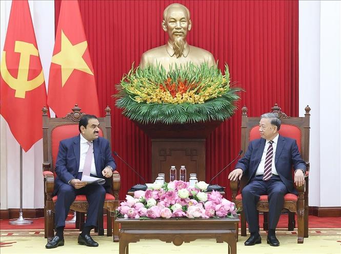 Tổng Bí thư Tô Lâm tiếp ông Gautam Adani, Chủ tịch Tập đoàn Adani của Ấn Độ. Ảnh: Thống Nhất – TTXVN