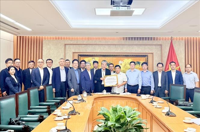 Phó Thủ tướng Nguyễn Chí Dũng làm việc với Hiệp hội Phát triển kinh tế bền vững Đài Loan (Trung Quốc). Ảnh: TTXVN phát