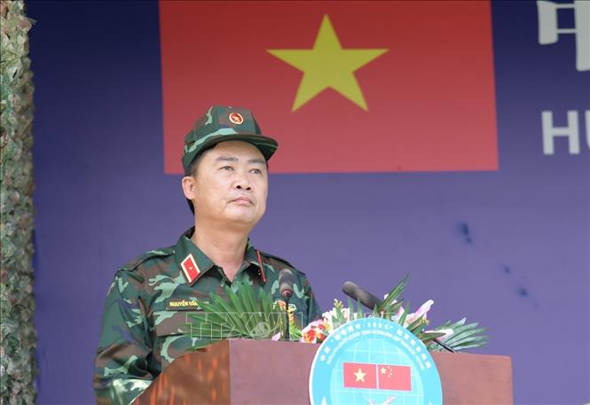 Thiếu tướng Nguyễn Văn Lịch, Phó Tư lệnh Quân khu 1, Quân đội Nhân dân Việt Nam phát biểu tại Lễ bế mạc. Ảnh: TTXVN phát