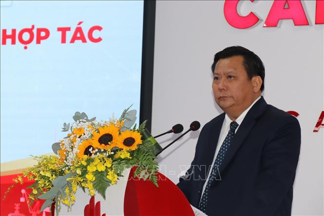 Ông Huỳnh Văn Sơn, Phó Chủ tịch UBND tỉnh Tây Ninh phát biểu chỉ đạo tại lễ ký kết. Ảnh: Thanh Bình - TTXVN